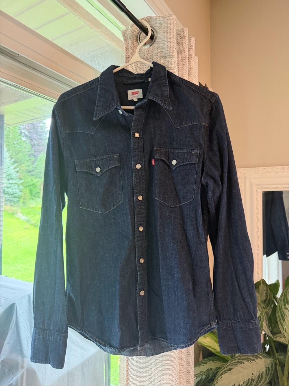 Levi’s Men’s Dark Wash Denim Western Snap Shirt Size Small 3 for $30